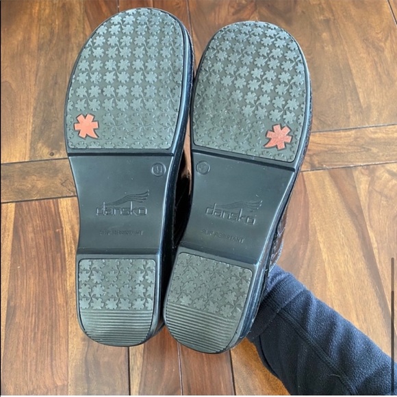 Dansko Striped Leather Clogs 41 - Picture 7 of 10